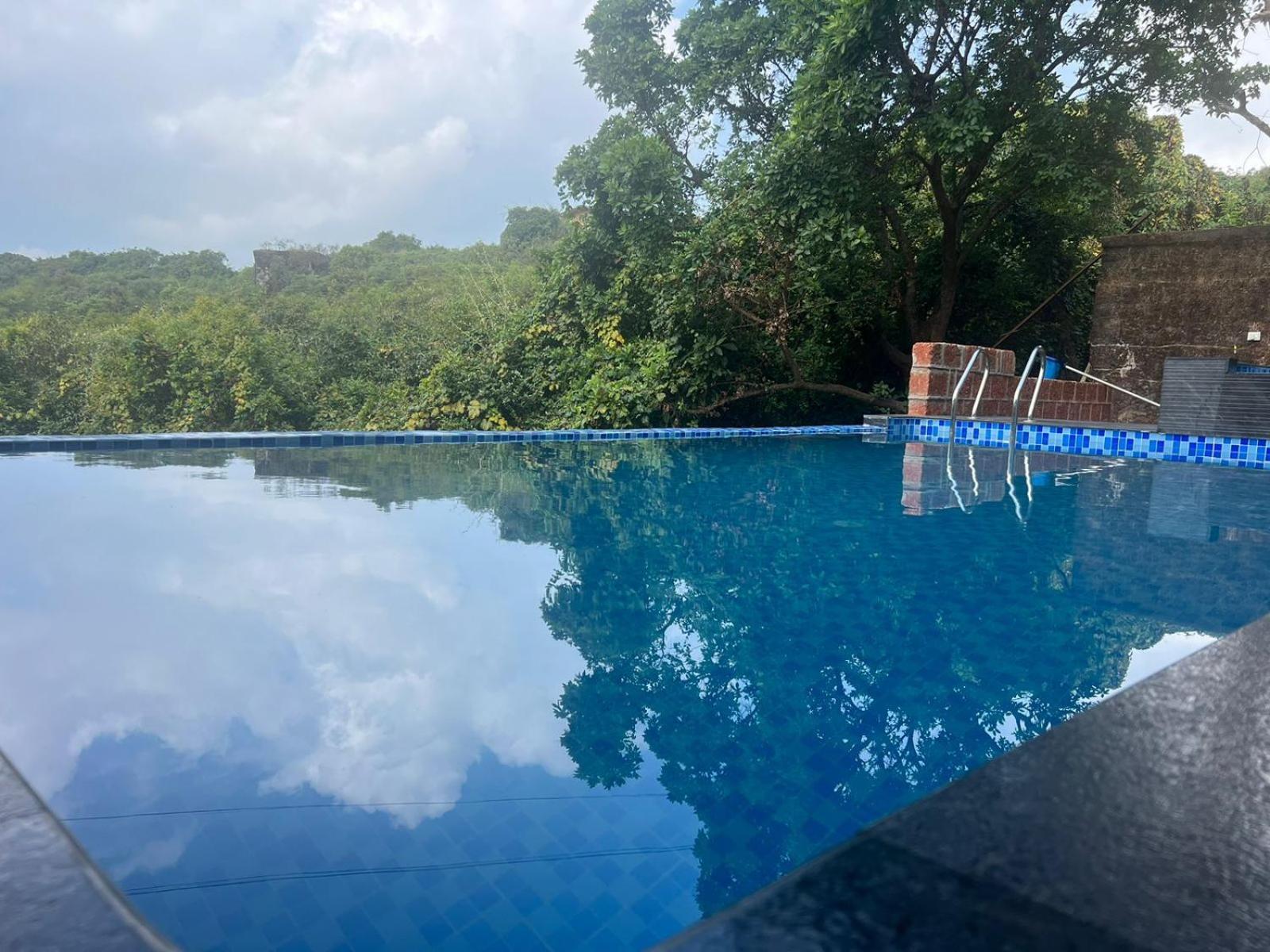 Skyinn Bungalow Mahābaleshwar Exteriör bild